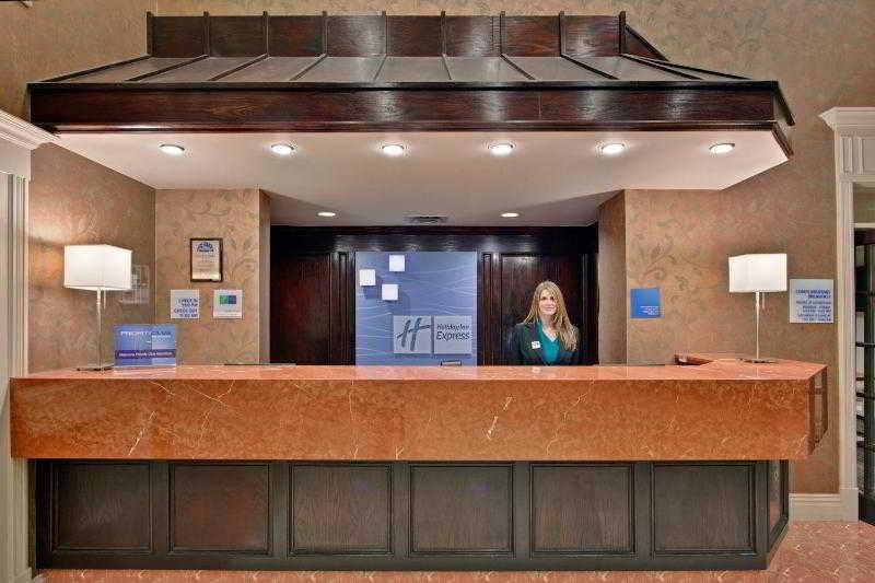 Holiday Inn Express Whitby Oshawa, An Ihg Hotel Exteriör bild