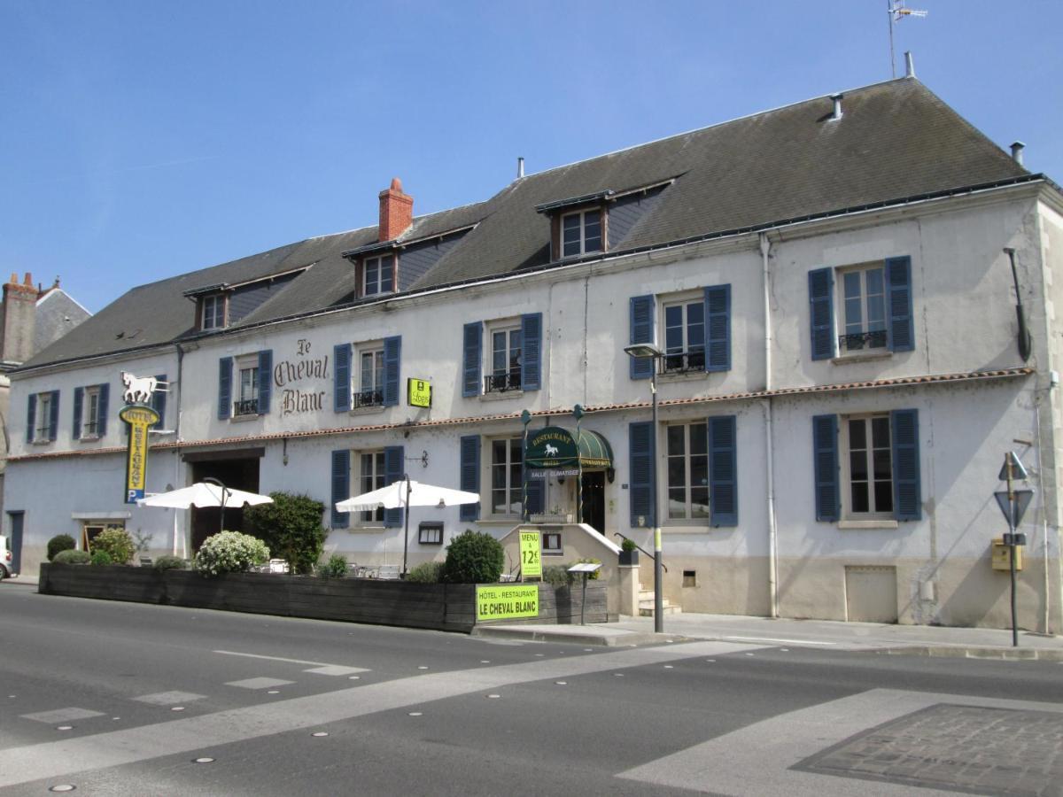 Logis Hostellerie Du Cheval Blanc Sainte-Maure-de-Touraine Exteriör bild