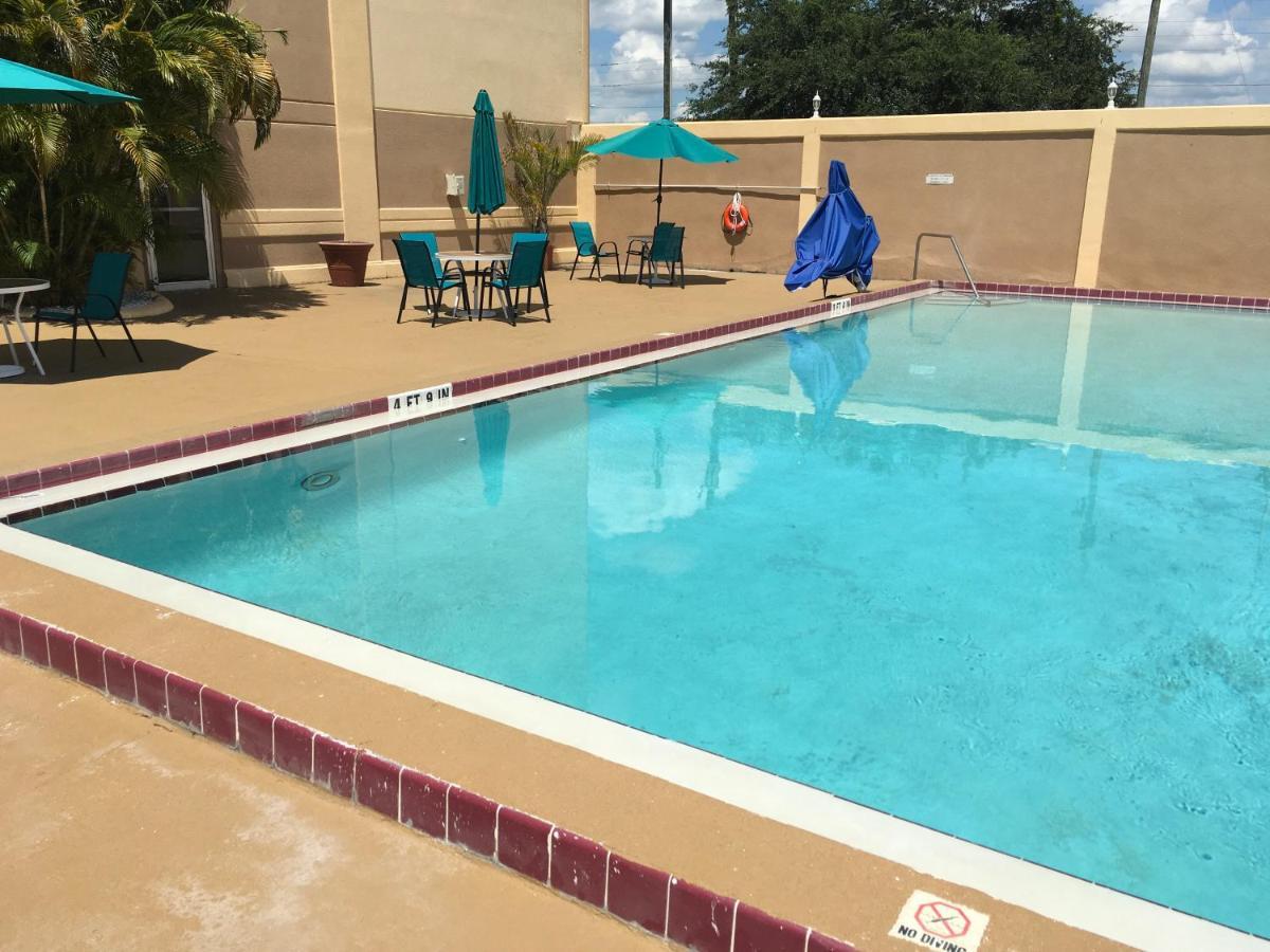 Quality Inn & Suites Winter Park Village Area Orlando Exteriör bild
