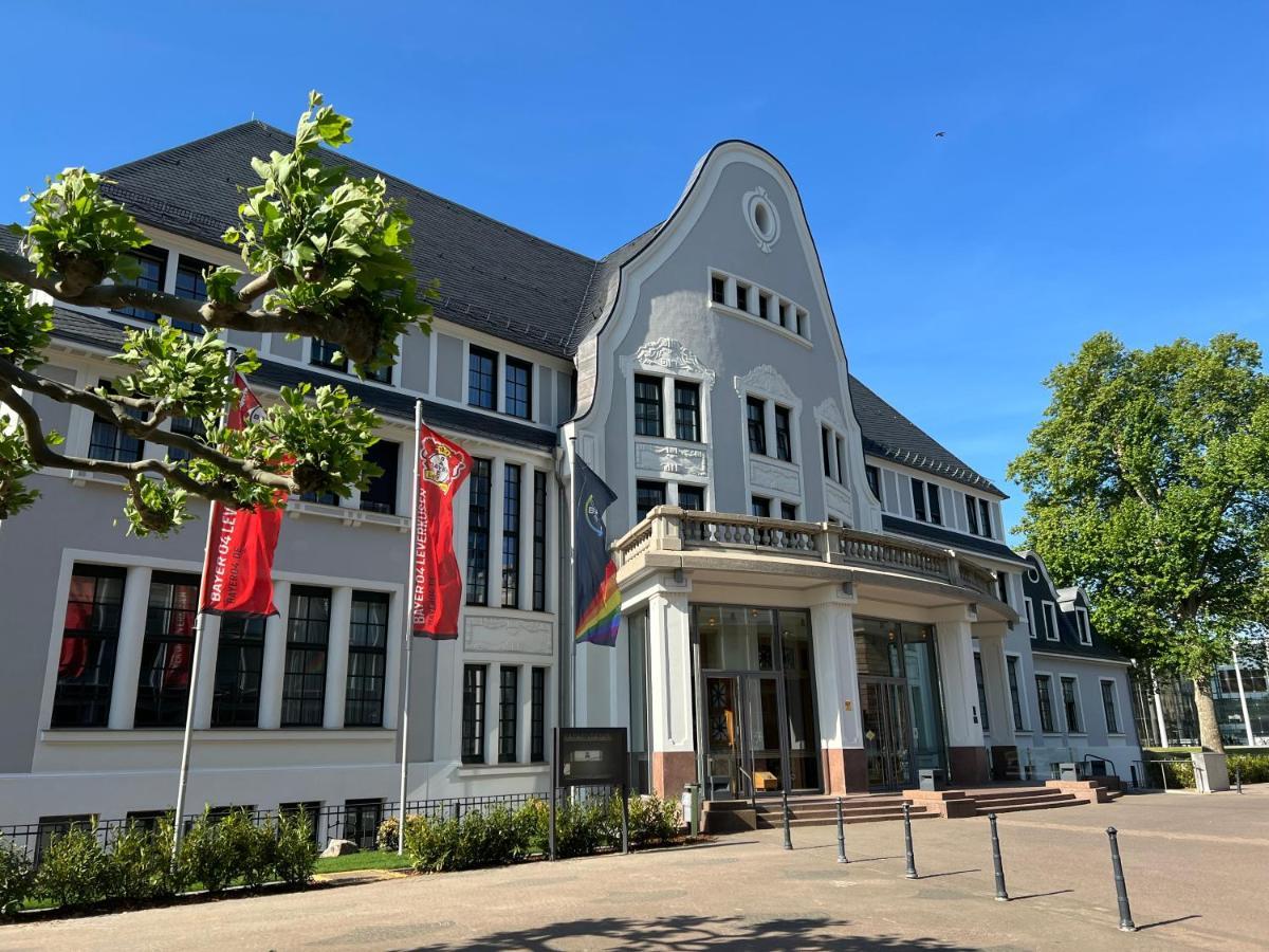 Kasino Hotel Leverkusen Exteriör bild