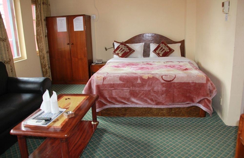 Hotel Holy Lodge Kathmandu Exteriör bild