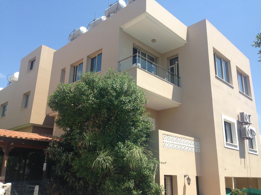 Panklitos Tourist Apartments Paphos Exteriör bild