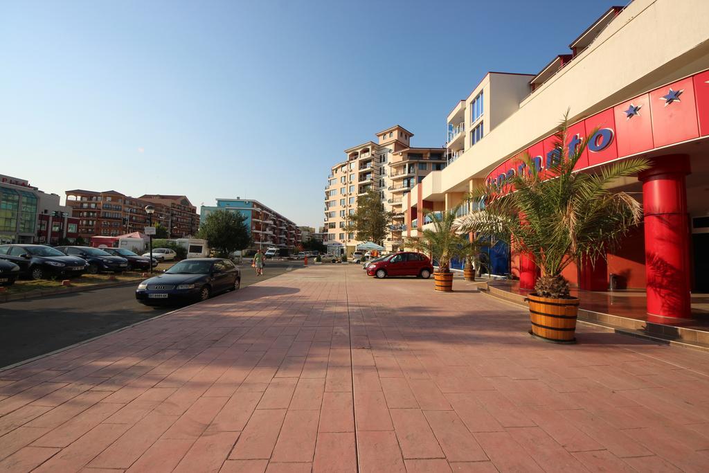 Menada Apartments In Slăntjev Brjag Exteriör bild