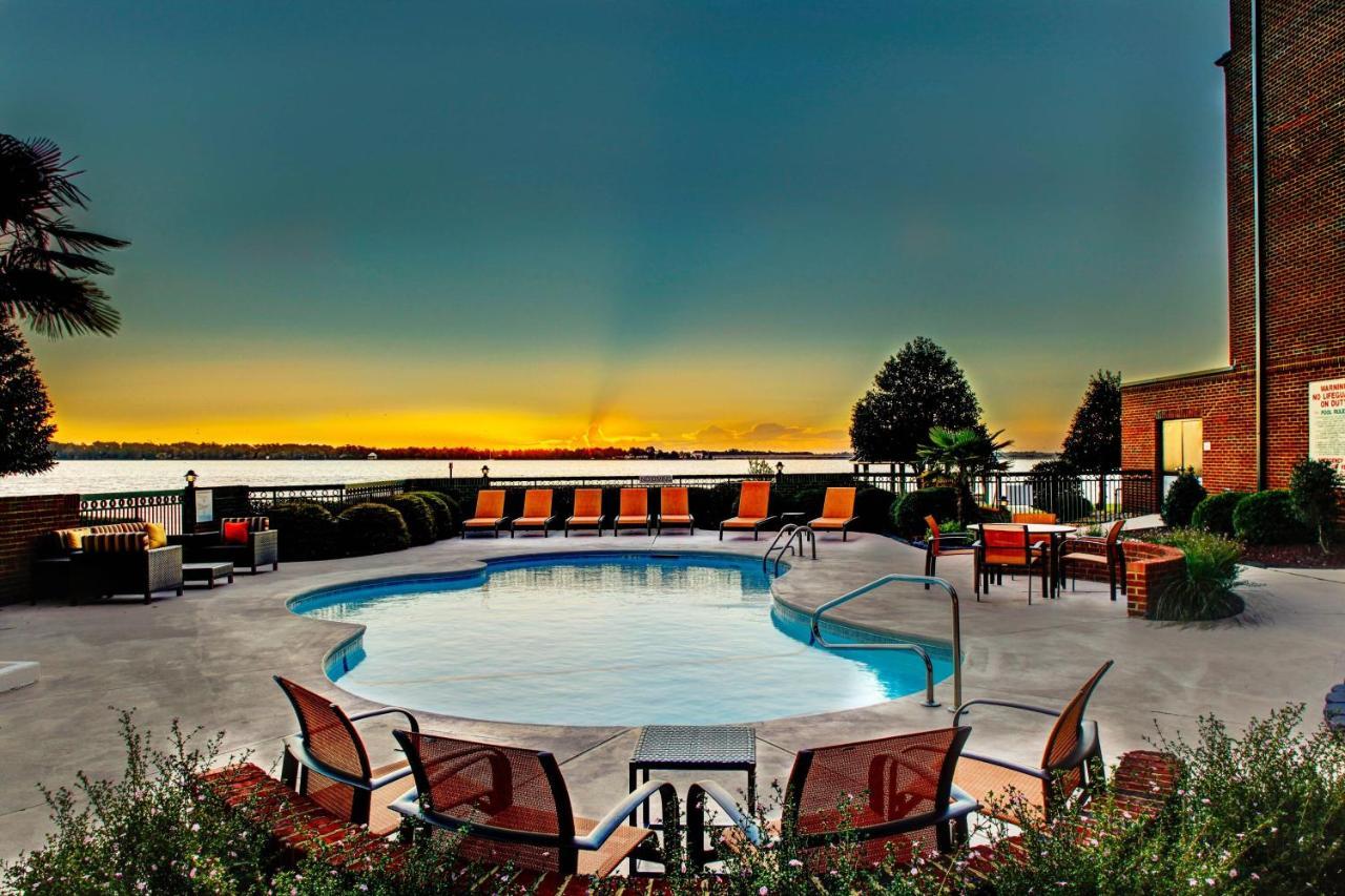 Courtyard By Marriott New Bern Hotell Exteriör bild