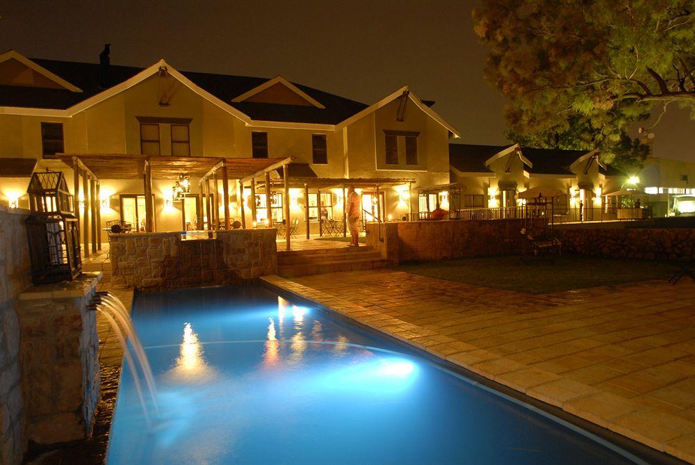 Protea Hotel By Marriott Bloemfontein Willow Lake Exteriör bild