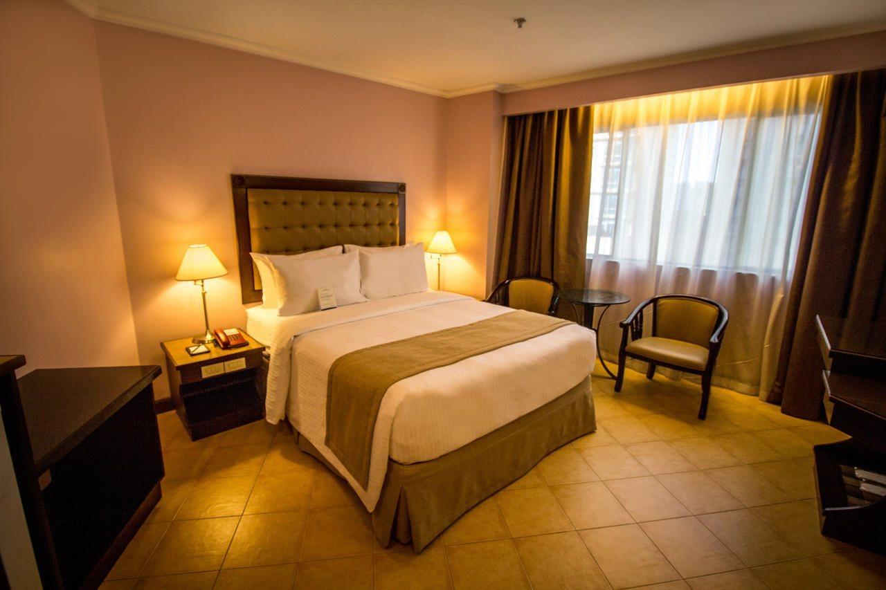 Royal Bellagio Hotel Manila Exteriör bild