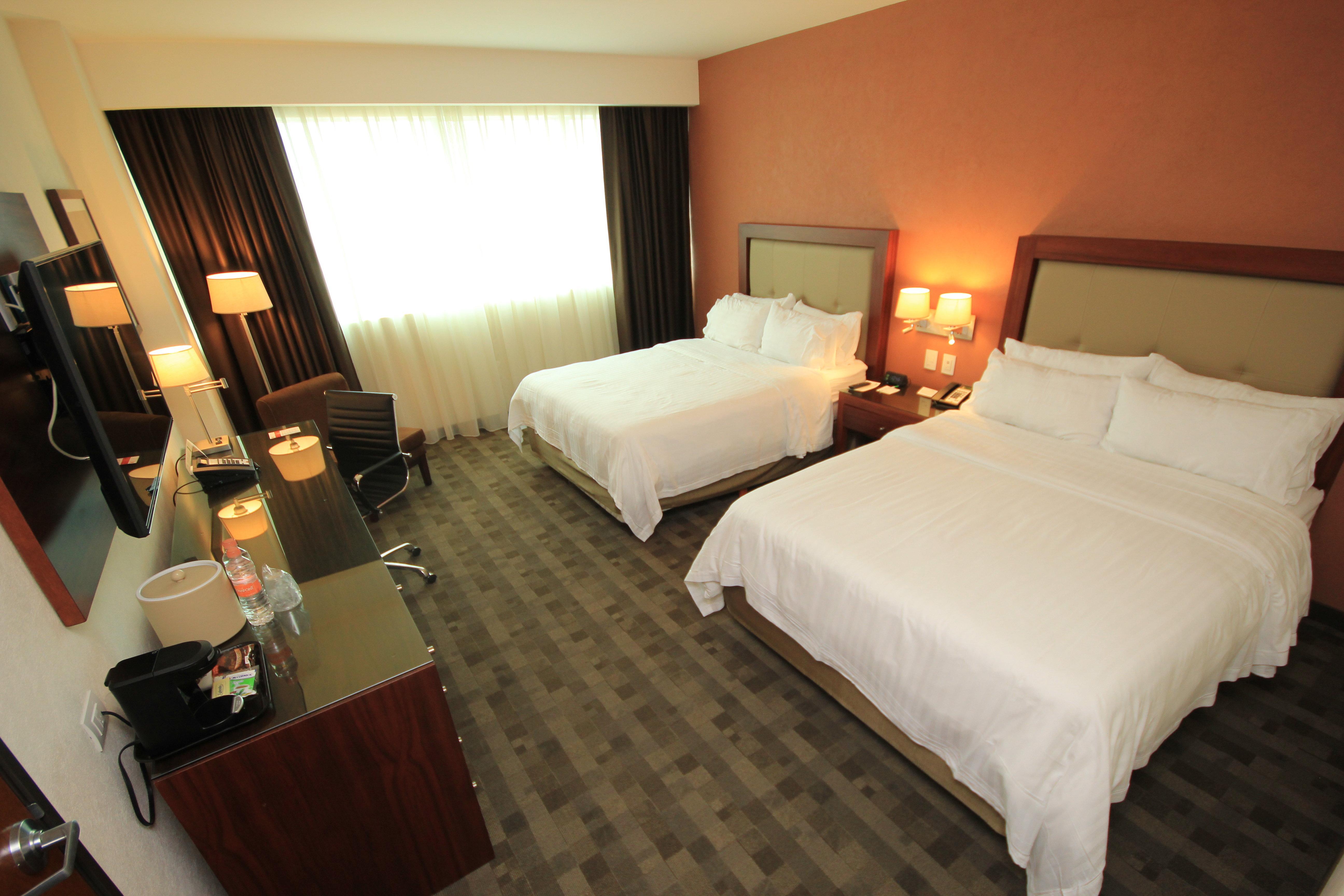 Holiday Inn & Suites Plaza Mayor, An Ihg Hotel León Exteriör bild