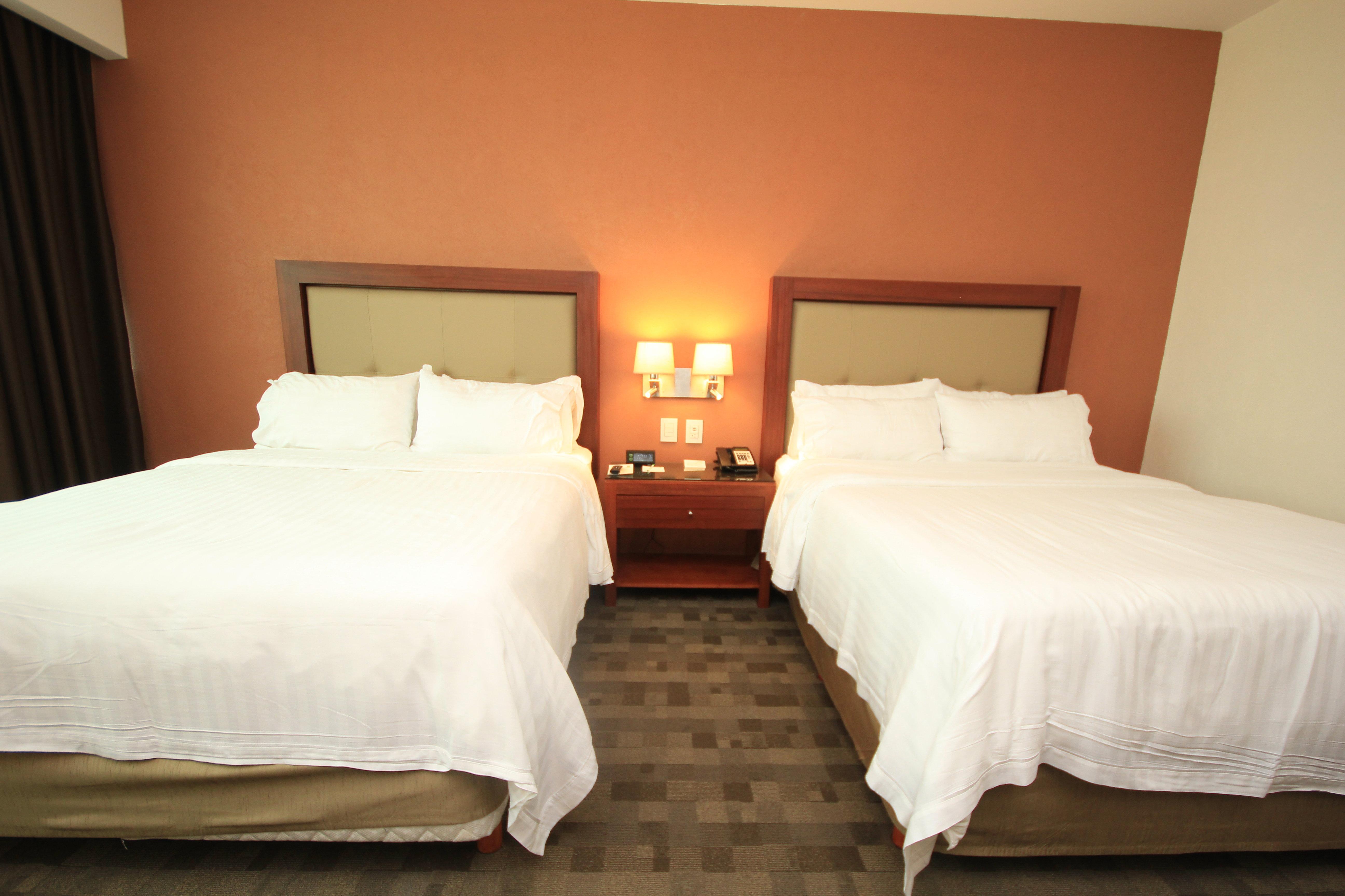 Holiday Inn & Suites Plaza Mayor, An Ihg Hotel León Exteriör bild