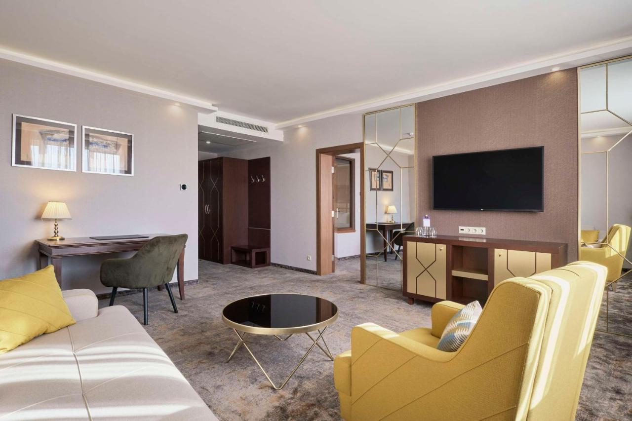Hotel Imperial Plovdiv, A Member Of Radisson Individuals Exteriör bild