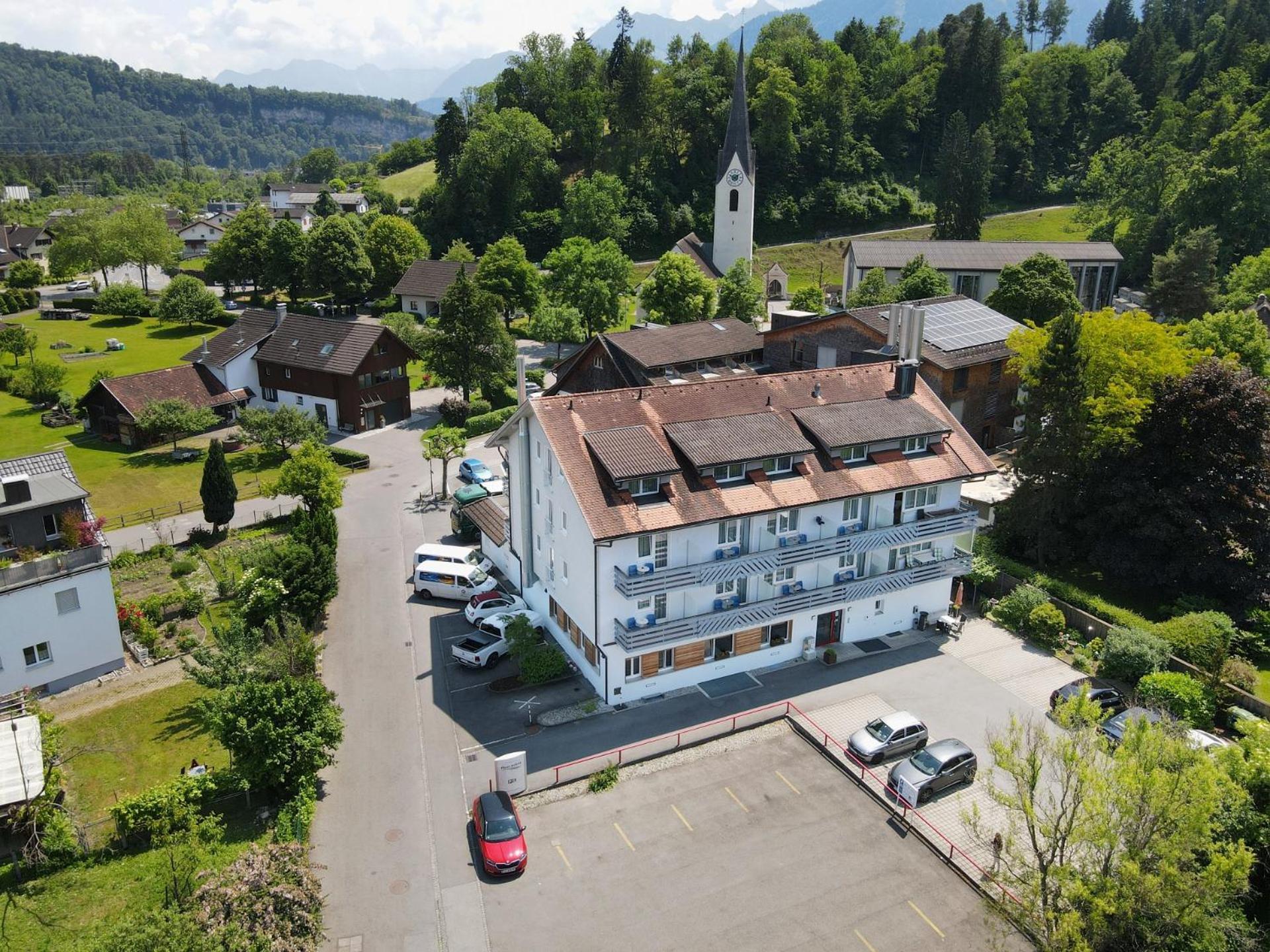 Hotel-Gasthof Lowen Feldkirch Exteriör bild