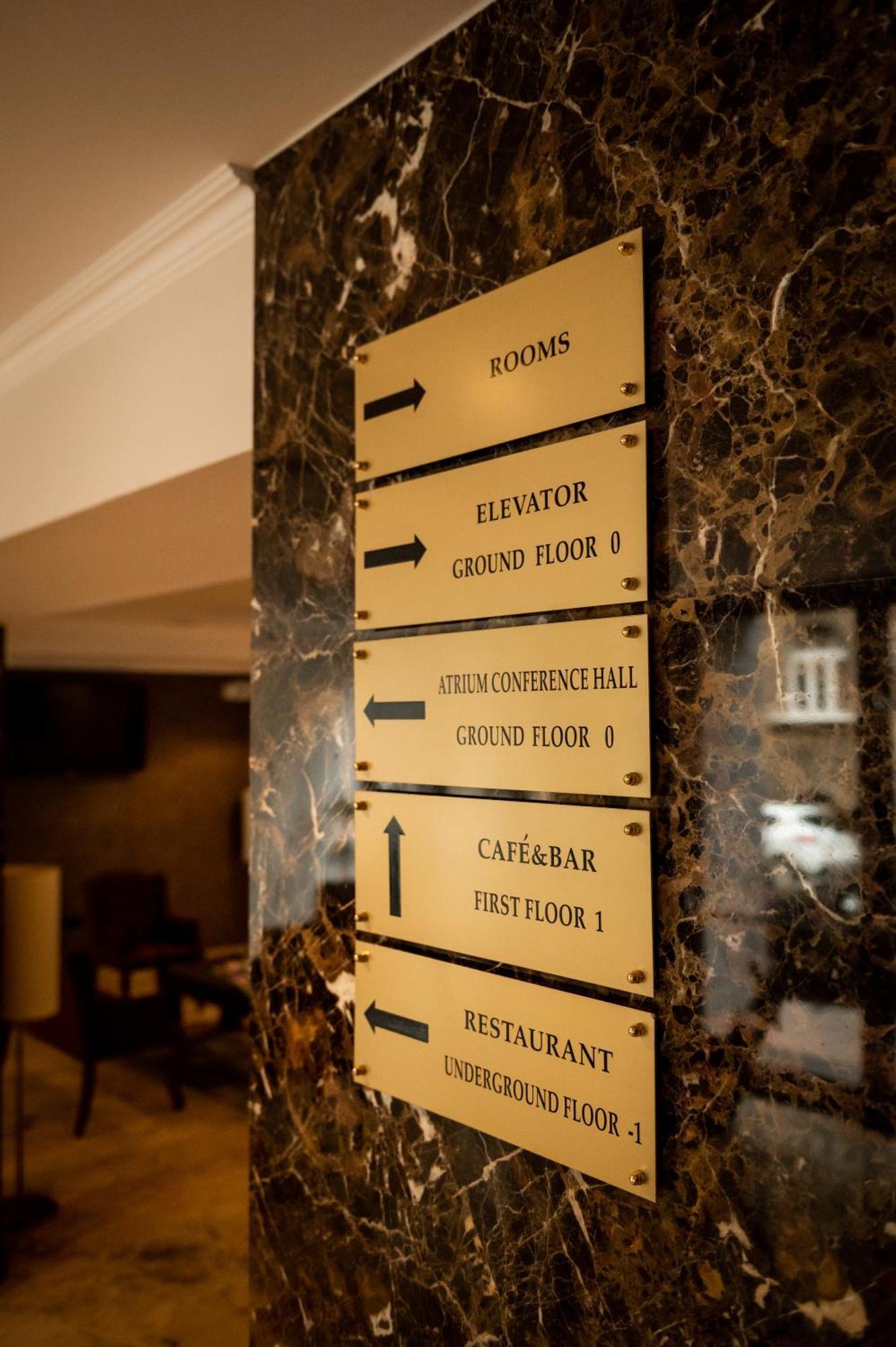 Hotel Royal Inn Belgrad Exteriör bild