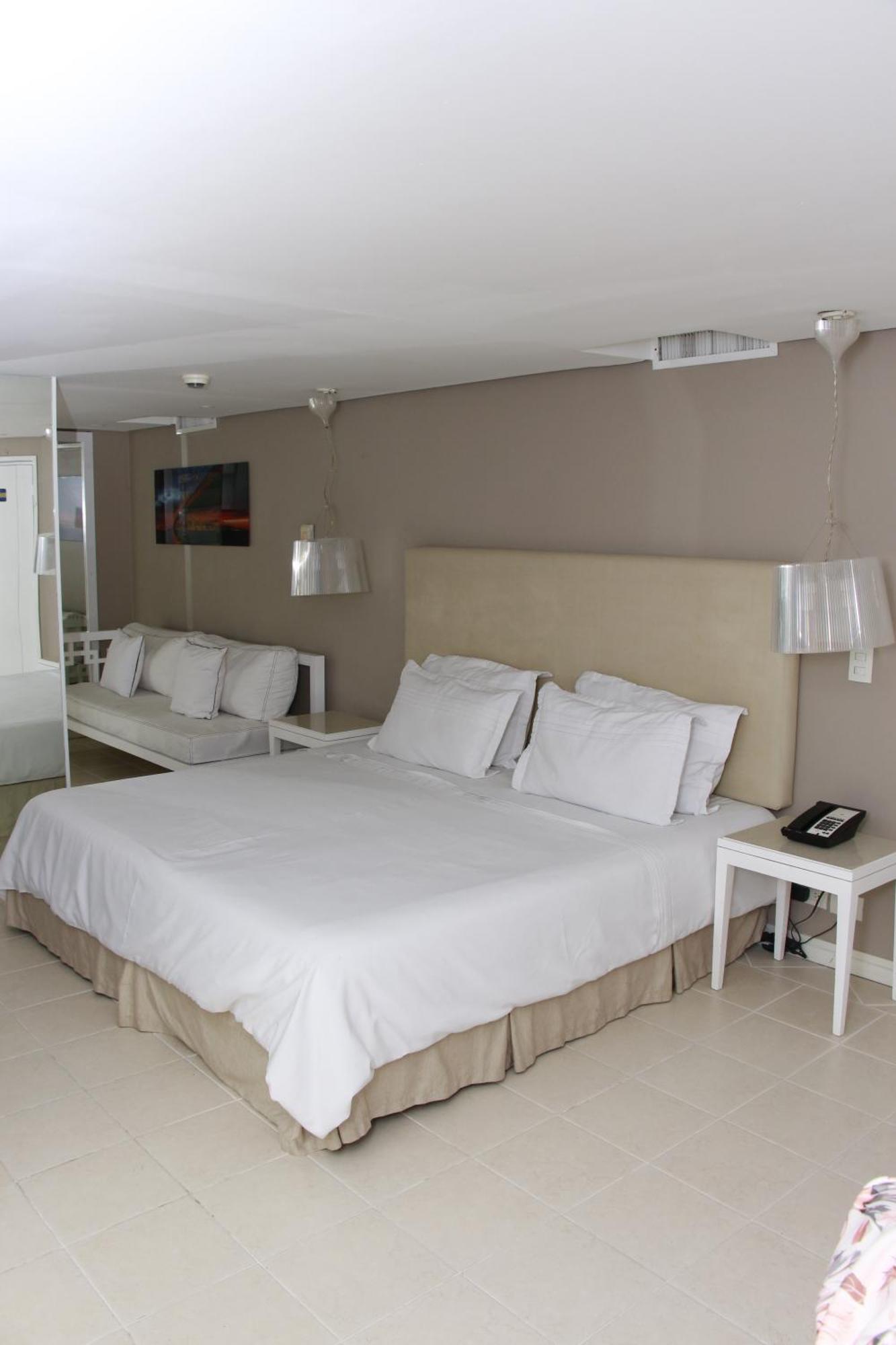 Country International Hotel Barranquilla  Exteriör bild