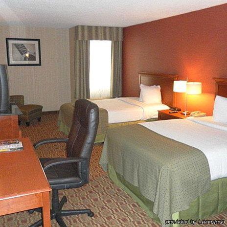 Clarion Hotel & Suites Conference Center Memphis Airport Rum bild