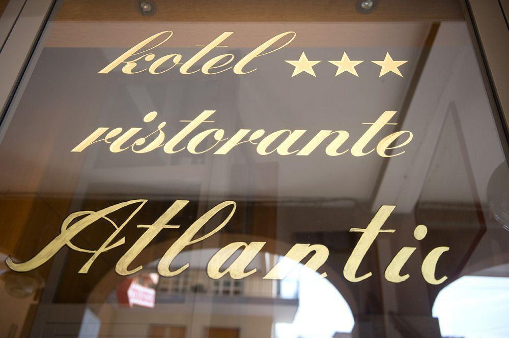 Hotel Atlantic Loano Exteriör bild