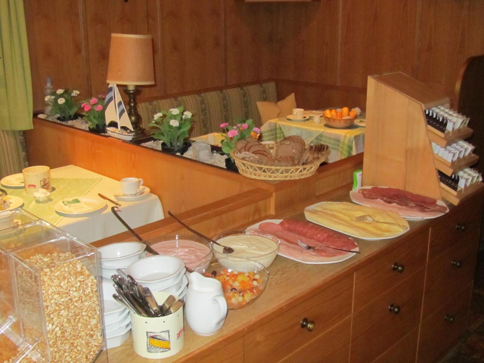 Hotel Carossa bed&breakfast Sankt Gilgen Exteriör bild