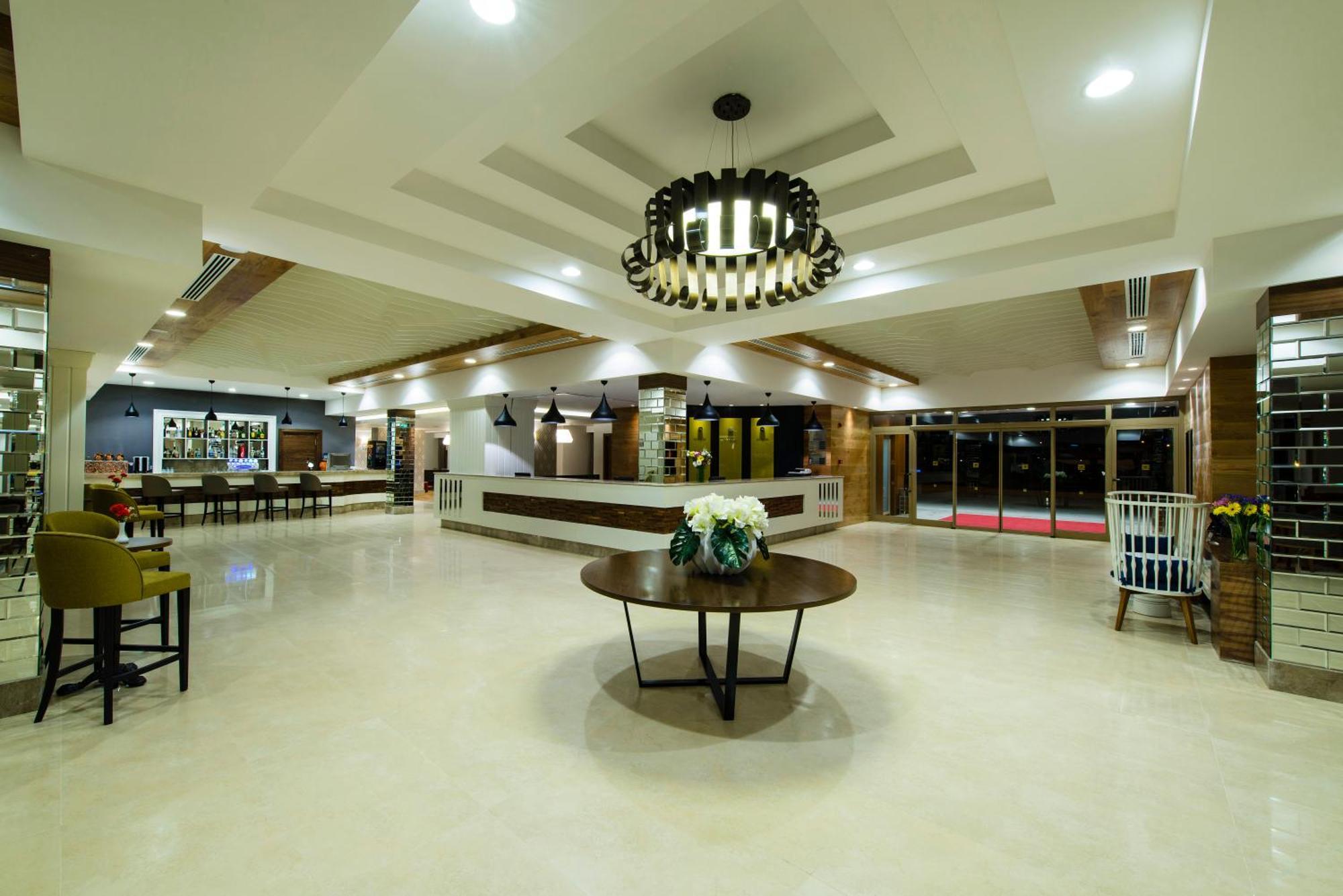 Grand Park Lara Hotel Antalya Exteriör bild