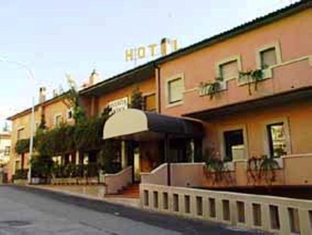 Hotel Quercia Antica San Marino Exteriör bild