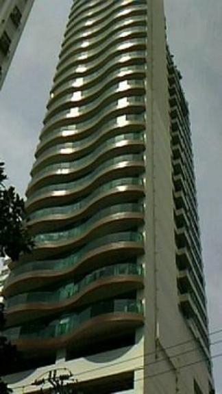Baywatch Tower Manila Hotell Exteriör bild
