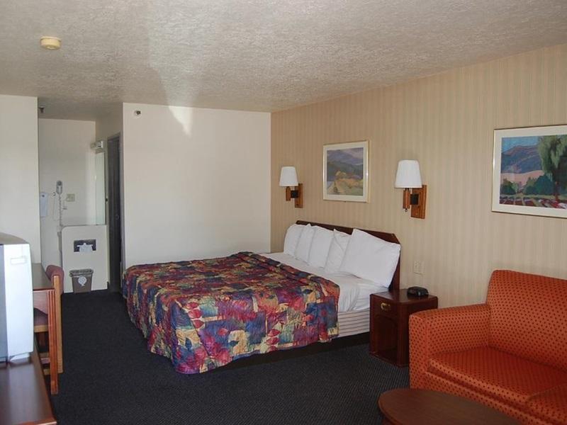 Americas Best Value Inn & Suites Ft Collins E At I-25 Fort Collins Exteriör bild
