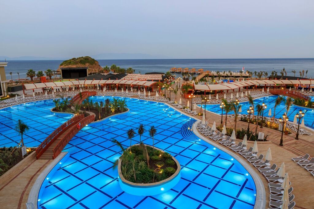 Sunis Efes Royal Palace Resort & Spa Özdere Exteriör bild