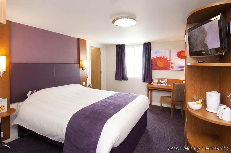 Premier Inn Taunton East Exteriör bild