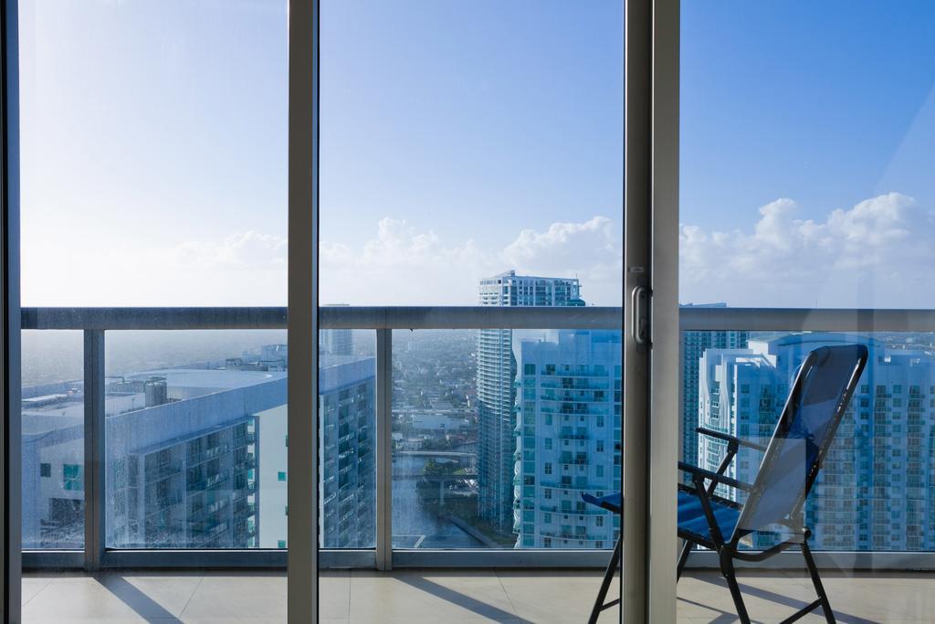 Sky City Apartments At Brickell Bay Miami Rum bild