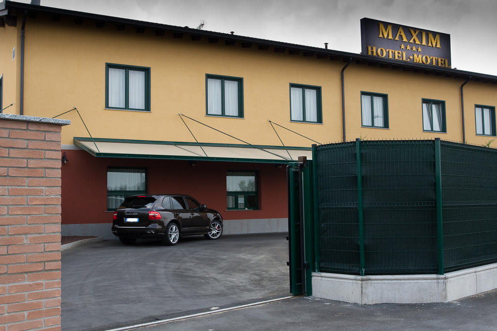 Hotel Maxim Anzola dell'Emilia Exteriör bild