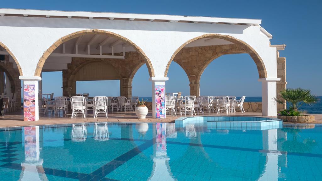 Pyrgos Beach Hotel Apartments Malia Exteriör bild