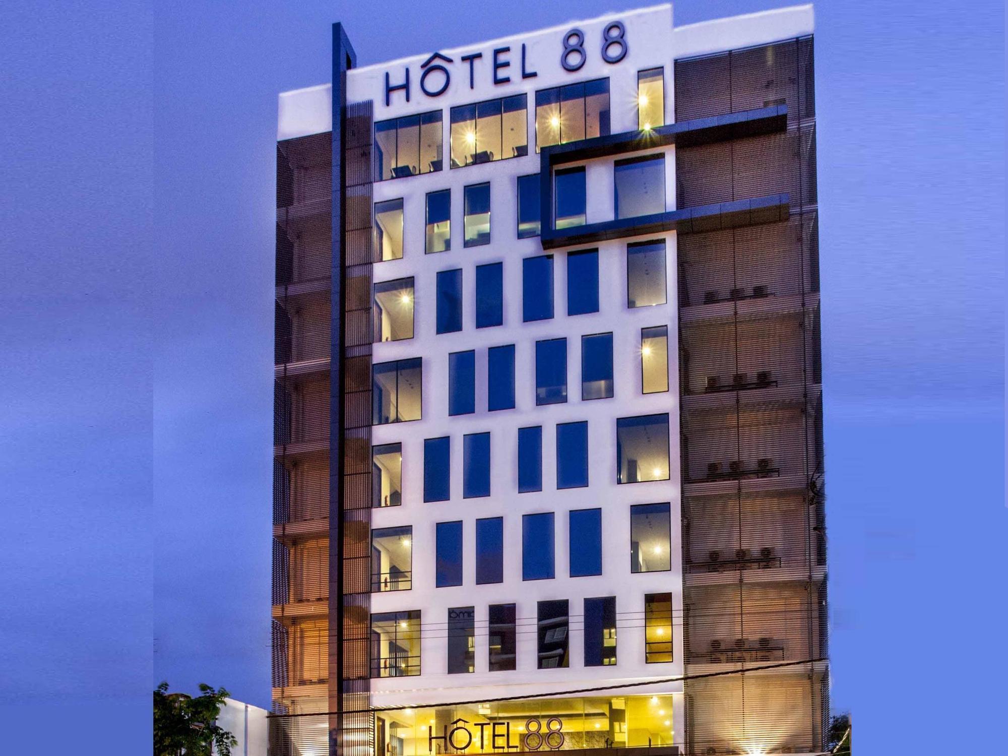 Hotel 88 Embong Malang Surabaya By Wh Exteriör bild
