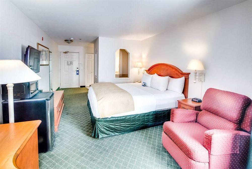 Baymont Inn & Suites By Wyndham Bellingham Exteriör bild