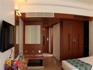 Hotel Karai Pondicherry Exteriör bild