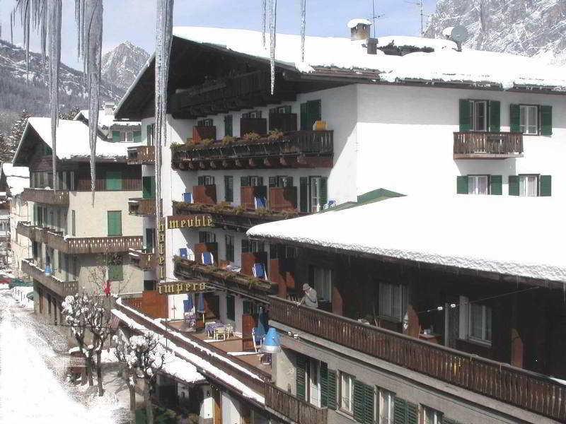 Hotel De Len Cortina dʼAmpezzo Exteriör bild