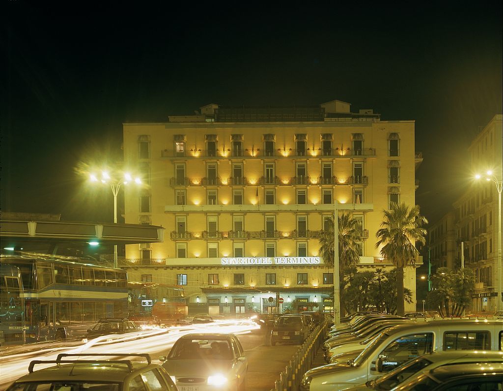 Starhotels Terminus Neapel Exteriör bild