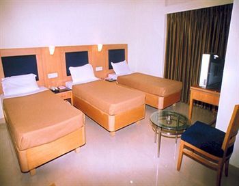 Rukmini Riviera Hotell Hyderabad Exteriör bild