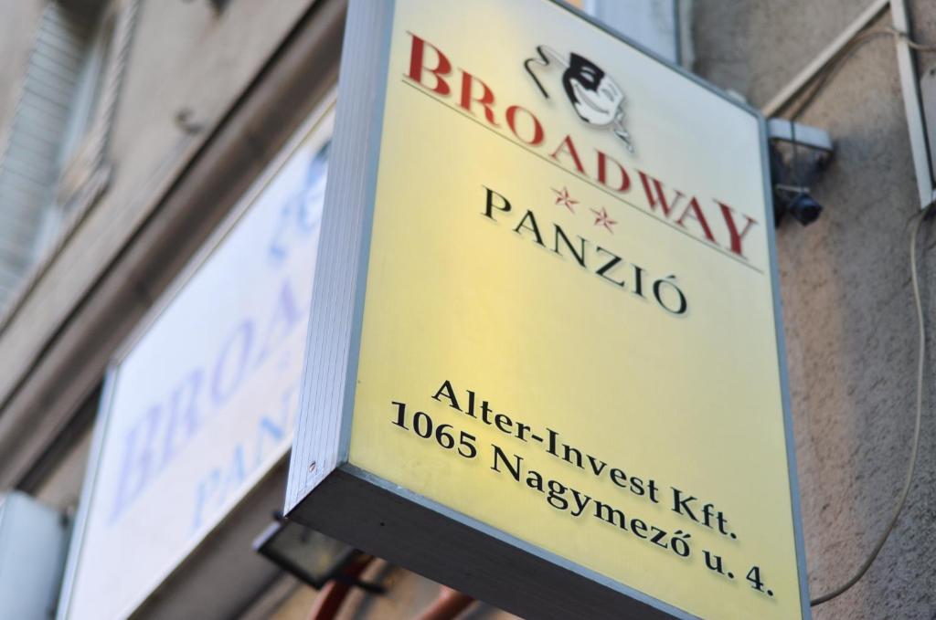 Broadway City Guesthouse Budapest Exteriör bild
