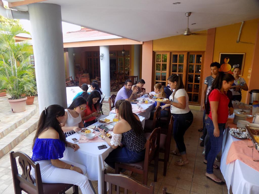 Hotel Los Pinos Managua Exteriör bild
