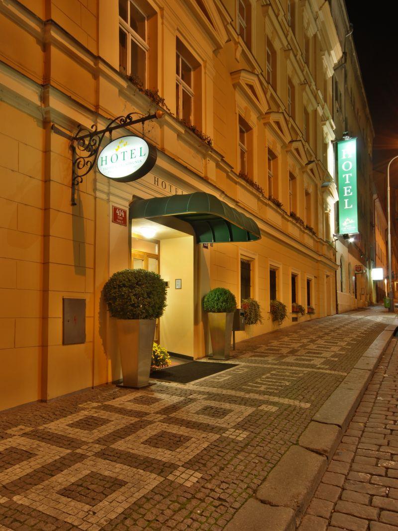 Three Crowns Hotel Prag Exteriör bild