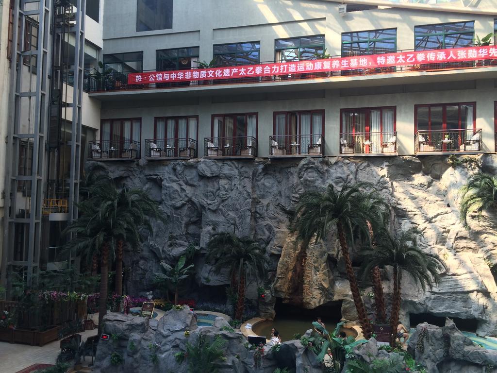 The Hot Spring Hotel Of The Hot Club Peking Exteriör bild