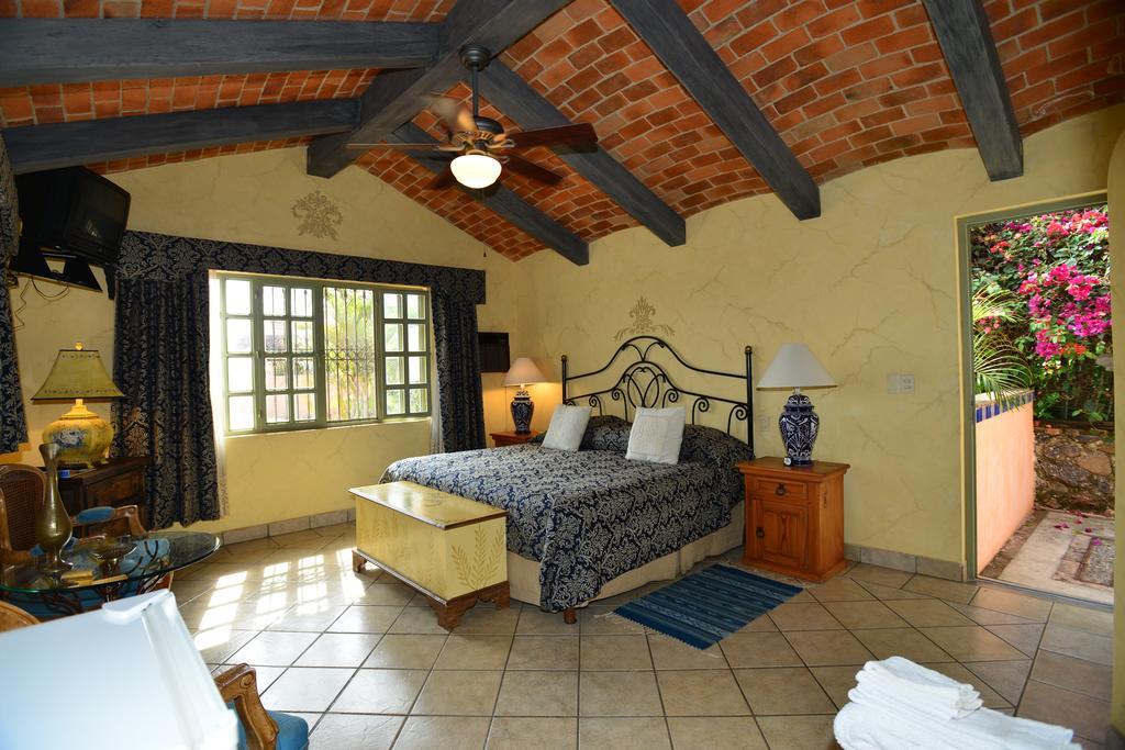 Casa Tres Leones Bed and Breakfast Ajijic Exteriör bild