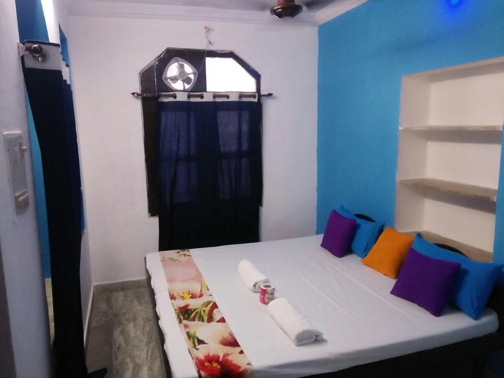 Hotel Poonam Pushkar Exteriör bild
