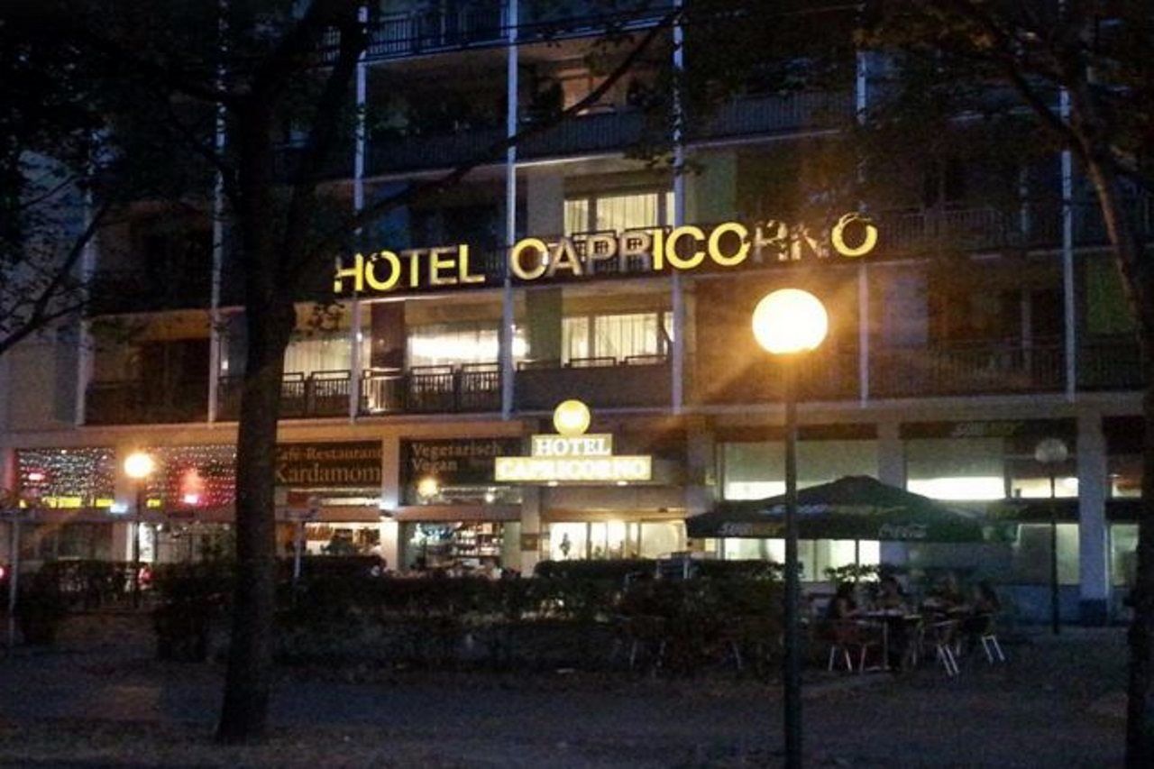 Hotel Capricorno Wien Exteriör bild