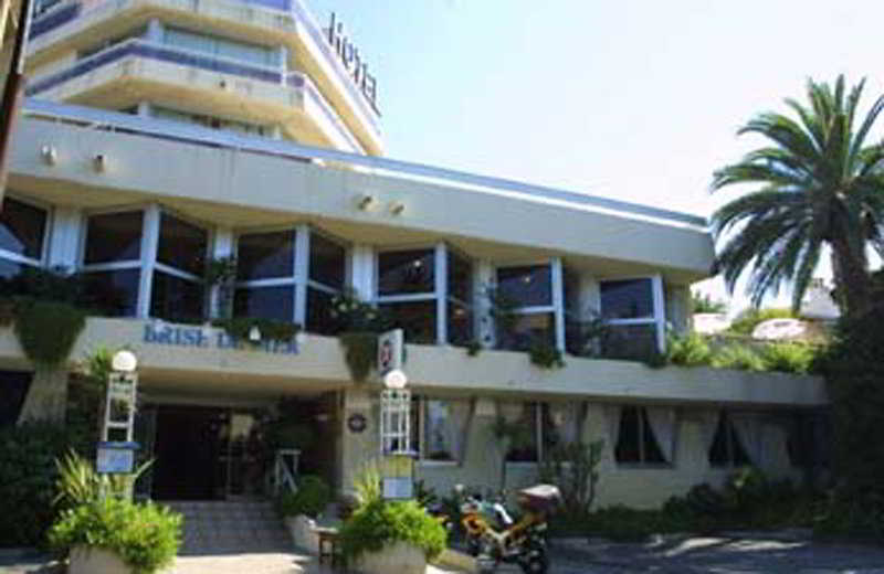Hotel Brise De Mer - Piscine Interieure & Exterieure Saint-Raphaël Exteriör bild