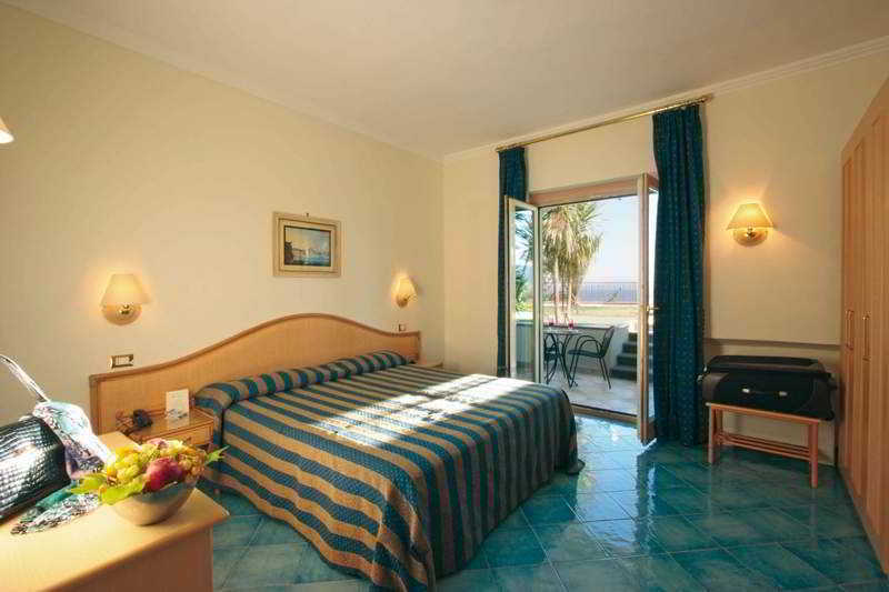 Hotel Grazia Terme Lacco Ameno  Exteriör bild