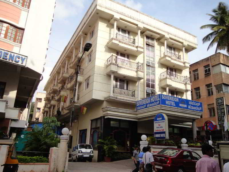 Sovereign Hotel Bangalore Exteriör bild