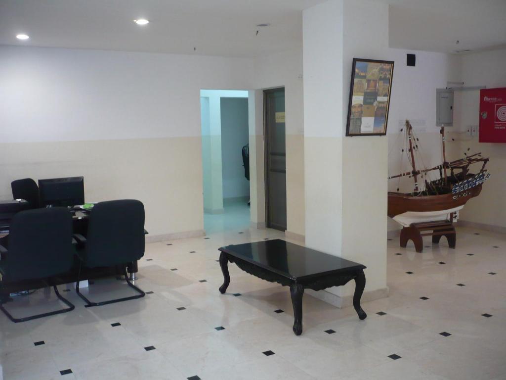 Al Basateen Hotel Apartment Sur Exteriör bild