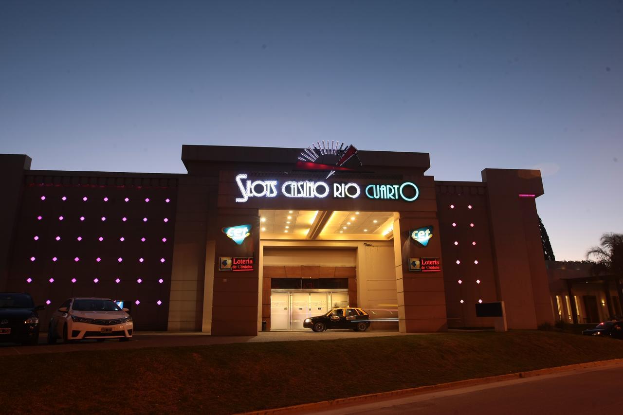 Howard Johnson Rio Cuarto Hotel Y Casino Exteriör bild