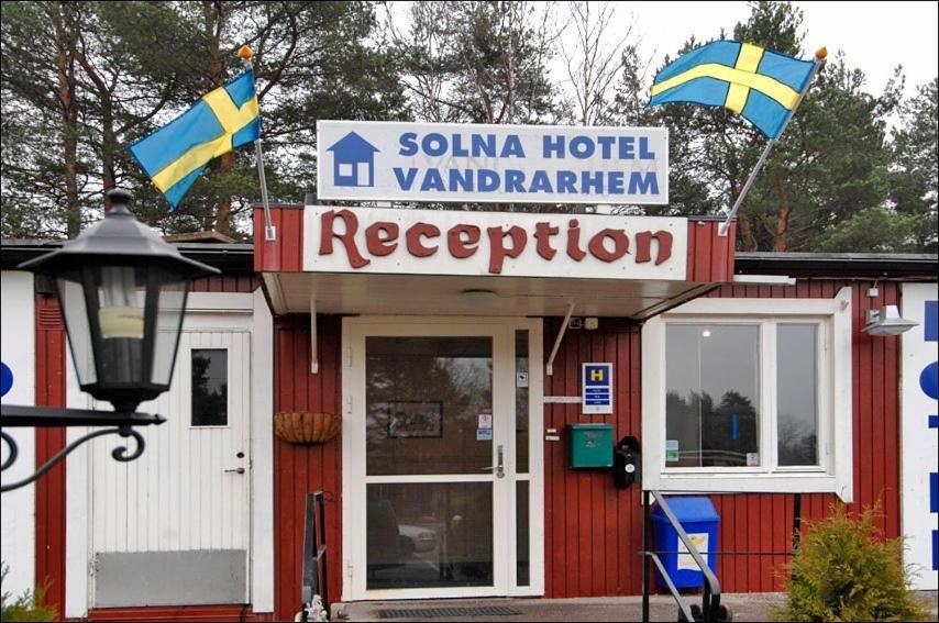 Solna Hotell & Vandrarhem Stockholm Exteriör bild