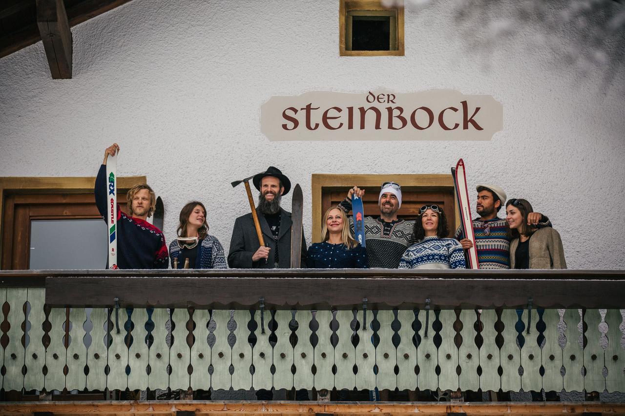 Pension Der Steinbock - Das 300 Jahre Alte Bauernhaus - Tirol Sankt Anton am Arlberg Exteriör bild