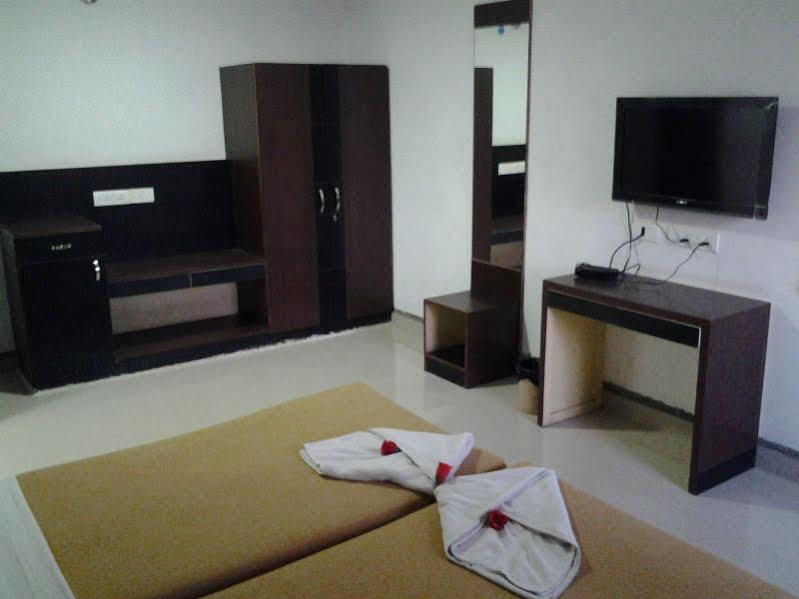 Alam Corporate Residency Hotell Chennai Exteriör bild