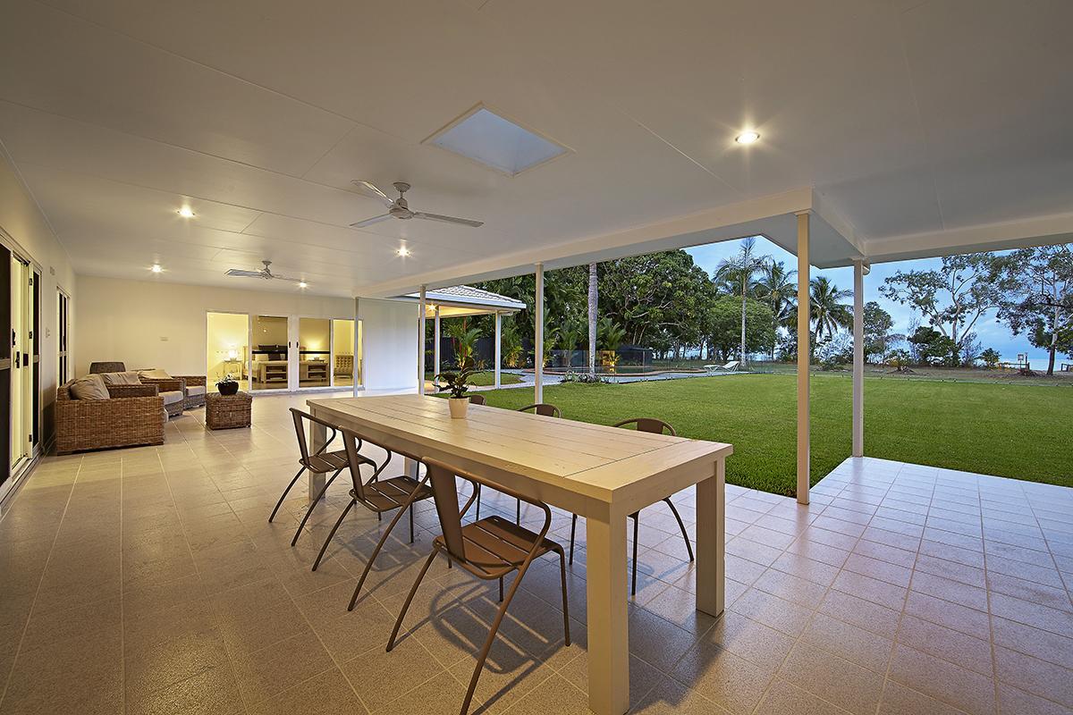 Kewarra Beach House - Luxury Holiday House Hotell Exteriör bild